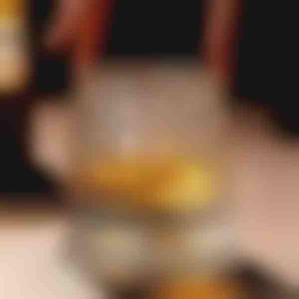 Vaso giratorio de cristal para whisky | GLASORA